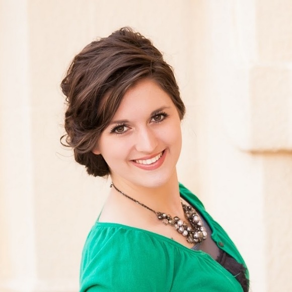 Meet your Posher, Allison - Picture 1 of 1